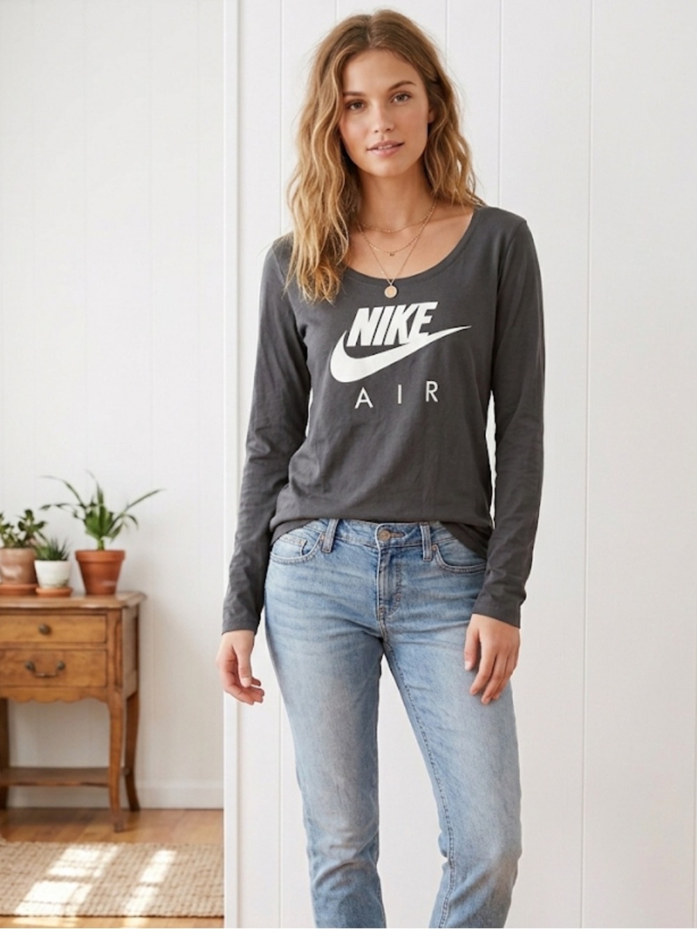 Nike Black T-Shirt "The Nike Tee"